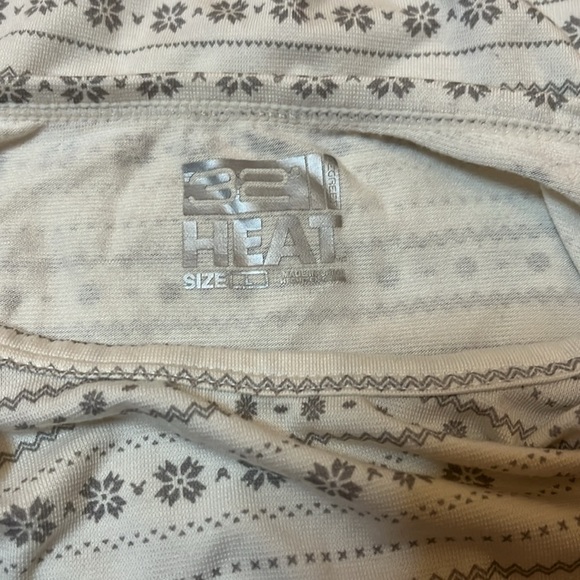 32 Deg Heat Kids Long Sleeve Crew Neck and Legging Set in Diamond Snow sz Large - Picture 6 of 8